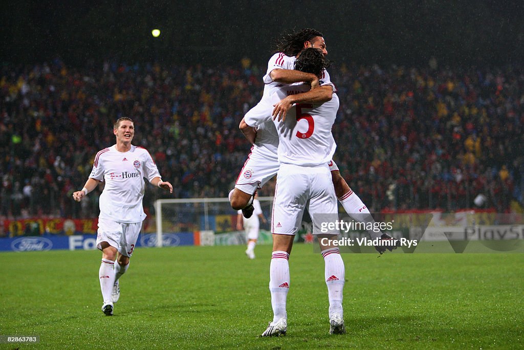 Steaua Bucharest v Bayern Muenchen - UEFA Champions League