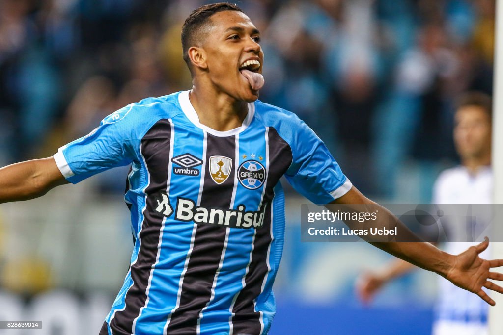 Gremio v Godoy Cruz - Copa Bridgestone Libertadores 2017