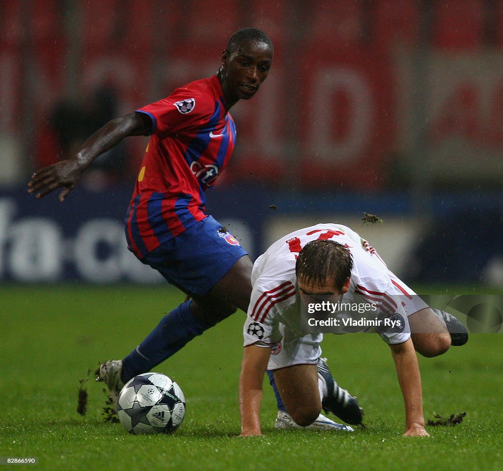 Steaua Bucharest v Bayern Muenchen - UEFA Champions League