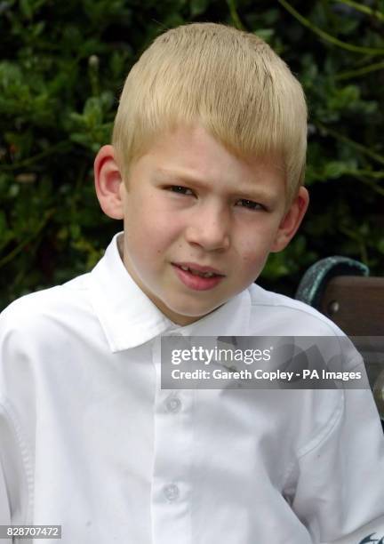Simon Roke The Rowe Sisters Photos and Premium High Res Pictures - Getty Images