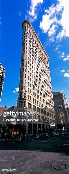 flatiron buiding - madison square park stock-fotos und bilder