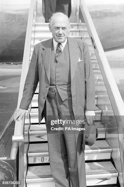 Oliver Lyttelton leaves LAP for Kenya.