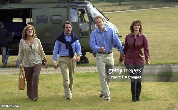 British Prime Minister, Tony Blair, with his Spanish counterpart, Jose Maria Aznar, and their wives Cherie and Anna Botella at Chequers,...
