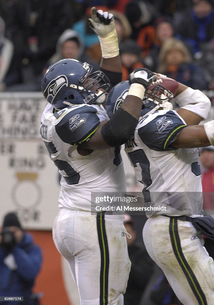 Sean Locklear Seattle Seahawks tackle Sean Locklear celebrates a touchdown run by ...