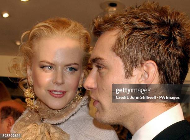 Nicole Kidman and Jude Law arrive for the Royal European Charity Premiere of Anthony Minghella's Cold Mountain at the Odeon Leicester Square in...