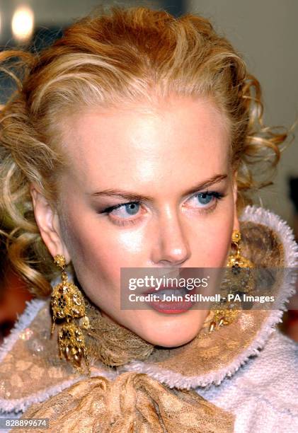 Nicole Kidman arrives for the Royal European Charity Premiere of Anthony Minghella's Cold Mountain at the Odeon Leicester Square in central London....