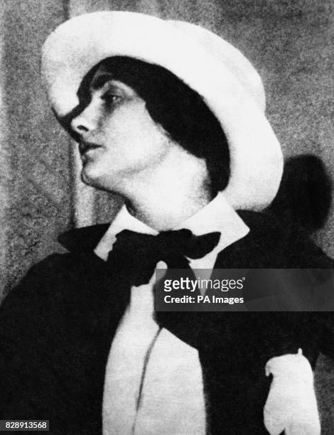 674 Vintage Coco Chanel Stock Photos, High-Res Pictures, and Images - Getty  Images