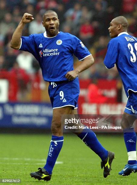Leicester City's Les Ferdinand celebrates scoring his sides 2nd and the equalizing goal against Charlton Athletic, during the Barclaycard Premiership...