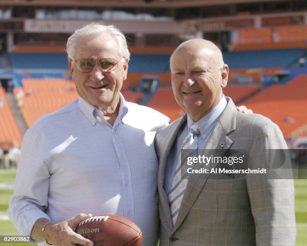 Former Miami Dolphins coach Don Shula with owner Wayne Huizenga on the sidelines before play against the Buffalo Bills December 4, 2005. The Dolphins...