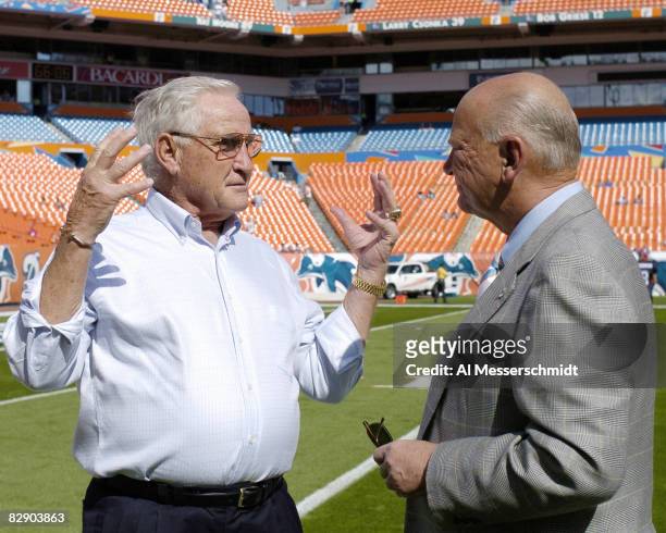Former Miami Dolphins coach Don Shula with owner Wayne Huizenga on the sidelines before play against the Buffalo Bills December 4, 2005. The Dolphins...