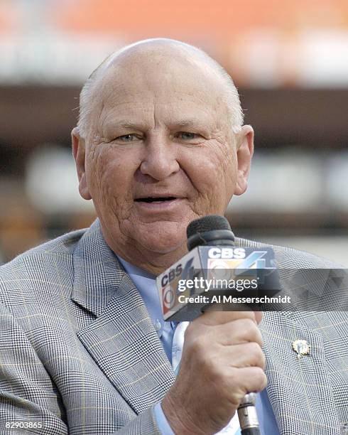 Miami Dolphins owner Wayne Huizenga on the sidelines before play against the Buffalo Bills December 4, 2005. The Dolphins defeated the Bills 24-23 on...