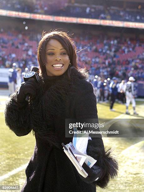 Commentator Pam Oliver is on the sidelines for an NFC wildcard game January 8, 2006 at the Meadowlands. The Carolina Panthers defeated the New York...