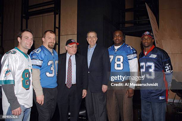 Wes Welker of the Miami Dolphins, Cory Schlesinger of the Detroit Lions, Senator Carl Levin of Michigan, NFL Commissioner Paul Tagliabue, Cory...