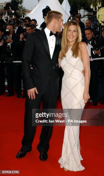 Star of the film Brad Pitt and his wife Jennifer Aniston arrive for the premiere of Troy, at the Palais de Festival during the 57th Cannes Film...