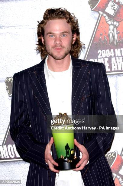 Actor Shawn Ashmore with the award for Best Breakthrough Male for Iceman in X-Men 2 at the MTV Movie Awards 2004, held at the Sony Studios, Culver...