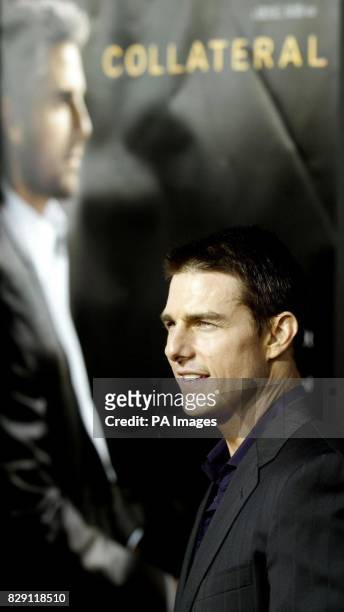Actor Tom Cruise arrives for the premiere of his new thriller 'Collateral' in Los Angeles.
