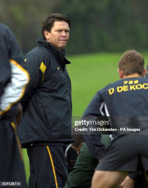 Coach Harry Viljoen watches over the South Africa rugby squad in training at Isleworth, Monday 19th November 200, ahead of their International match...