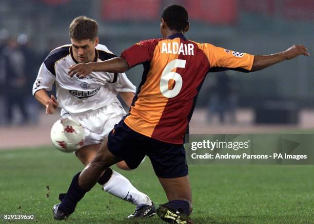 Liverpooll's Michael Owen attempts to by-pass Roma's Aldair during the UEFA Champions League match in Stadio Olimpico Rome. THIS PICTURE CAN ONLY BE...