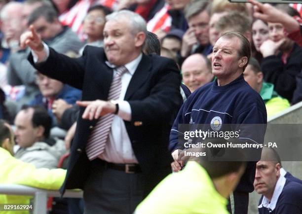 Leicester City manager Dave Bassett looks depressed as Sunderland's Peter Reid cheers on his team to a 2-1 win during their FA Barclaycard...