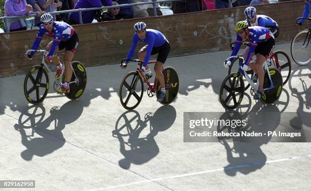 Cyclists compete in the Ed Taylor 25 laps Points Race at Herne Hill track, South London. The race is sponsored by the Ed Taylor Memorial Fund. Ed,...