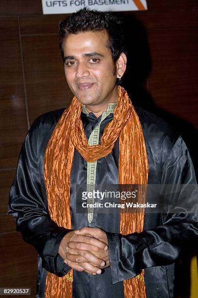 Indian actor Ravi Kissen attends the premiere of "Welcome to Sajjanpur" at the Cinemax Versova on September 18, 2008 in Mumbai, India.