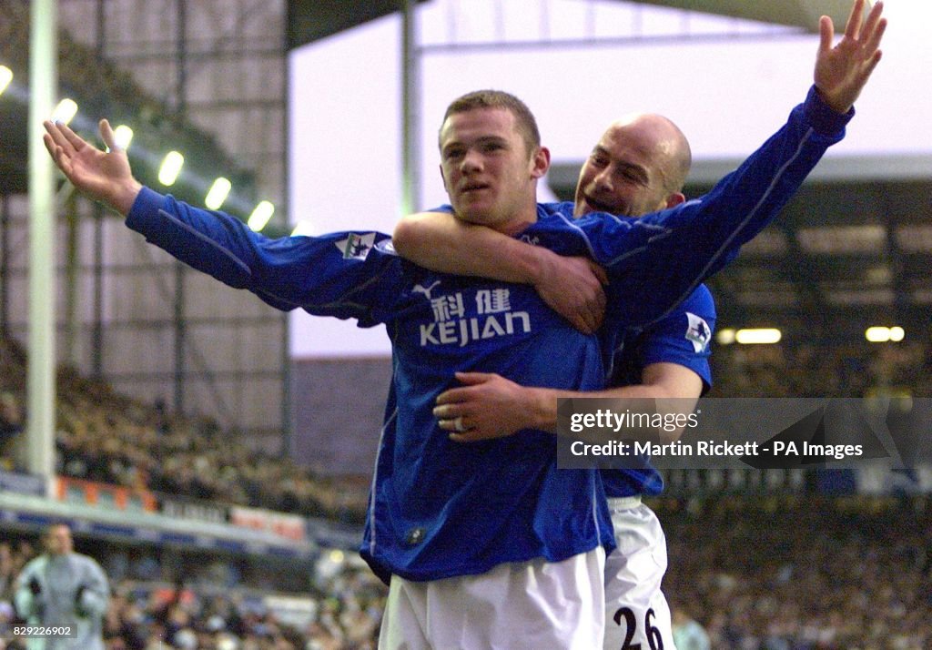 Everton s Wayne Rooney Celebrates Scoring Against Blackburn With Team everton-s-wayne-rooney-celebrates-scoring-against-blackburn-with-team