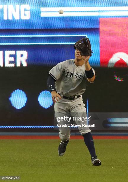 New York Yankees right fielder Aaron Judge makes a catch on a Steve Pearce sacrifice fly as the Toronto Blue Jays play the New York Yankees at the...