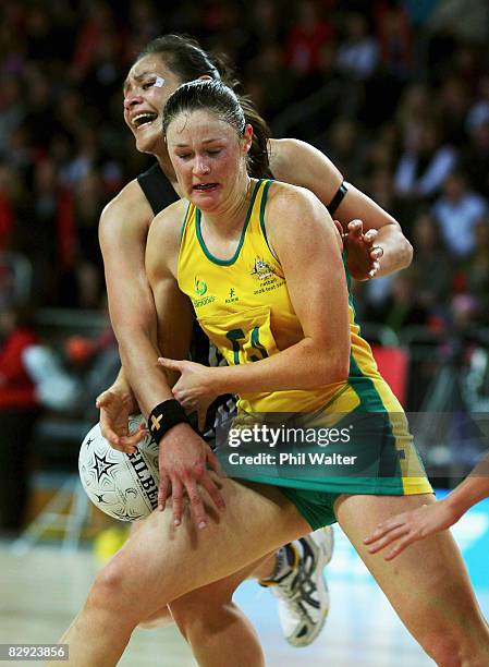 Susan Pratley of the Diamonds and Sheryl Scanlan of the Silver Ferns compete for the ball during game two of the New World Series match between the...