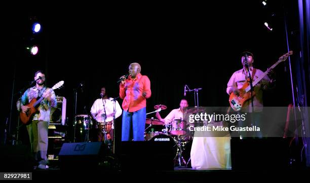 Batonga 48 Batonga Foundation Stock Photos, High-Res Pictures, and Images ...