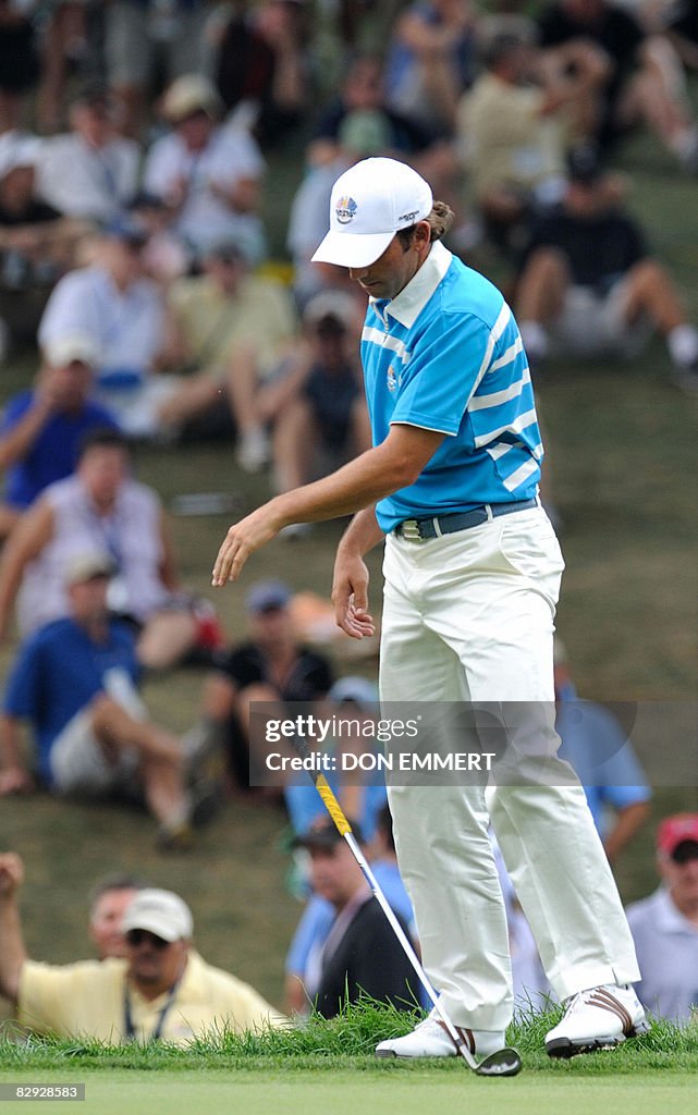 Sergio Garcia of Team Europe throws his