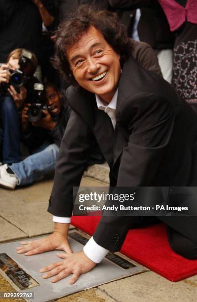 Hand Prints Fame Photos and Premium High Res Pictures - Getty Images