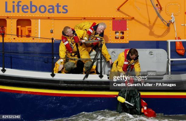 Dover Test Exercise 898 The Dover Test Stock Photos, High-Res Pictures, and Images - Getty ...