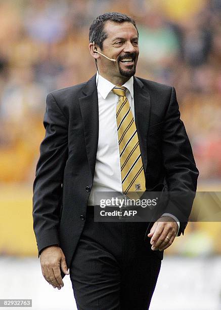 Hull City Manager Phil Brown is pictured during a Premiership game against Everton at The KC Stadium in Hull, on September 21, 2008. AFP PHOTO/CRAIG...