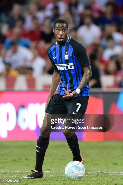 Internazionale Midfielder Geoffrey Kondogbia in action during the International Champions Cup match between FC Bayern and FC Internazionale at...