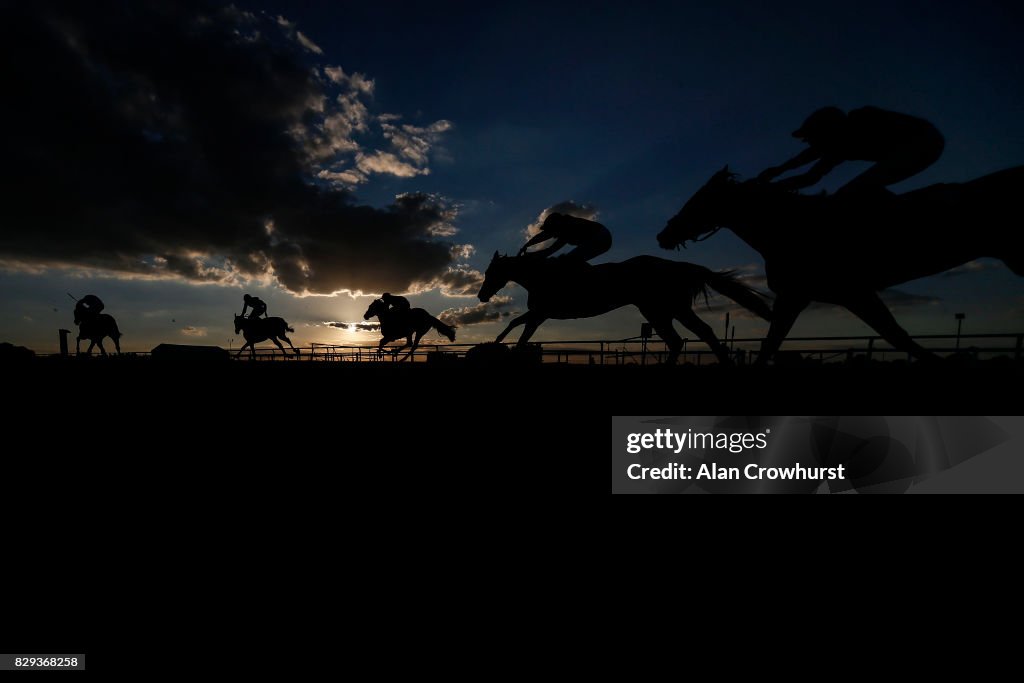 Sandown Races