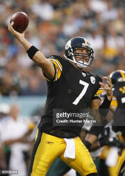 Quarterback Ben Roethlisberger of the Pittsburgh Steelers throws a pass during a game against the Philadelphia Eagles on September 21, 2008 at...
