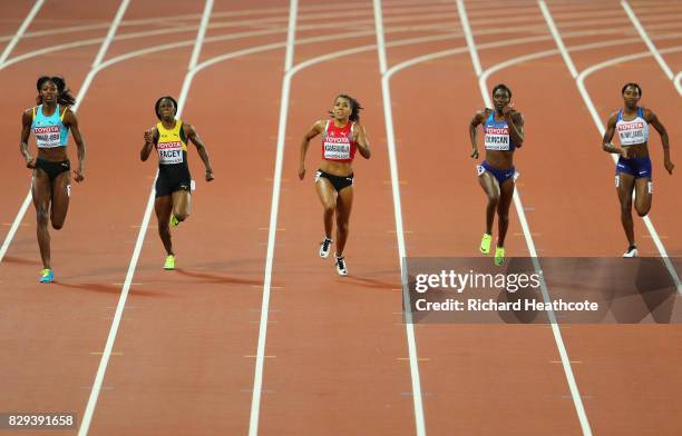 Shaunae Miller-Uibo of Bahamas, Simone Facey of Jamaica, Mujinga Kambundji of Switzerland, Kimberlyn Duncan of the United States and Bianca Williams...