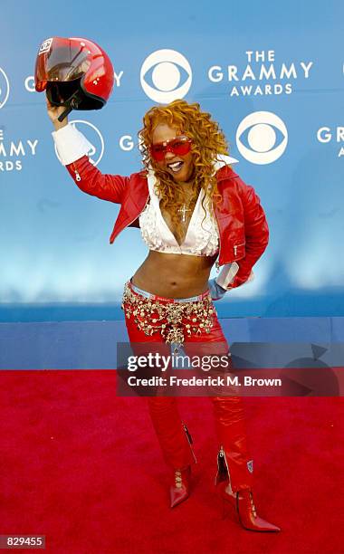 Rapper Lil'' Kim attends the 44th Annual Grammy Awards at Staples Center February 27, 2002 in Los Angeles, CA.