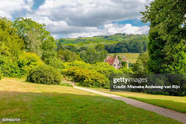 scenic landscape beauty with view of scotney castle ruin, lamberhurst, kent, england, uk. - mieneke andeweg stock pictures, royalty-free photos & images