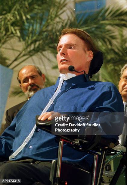 American actor Christopher Reeve speaks at the dedication ceremony for the University of Miami School of Medicine's Lois Pope Life Center, Miami,...