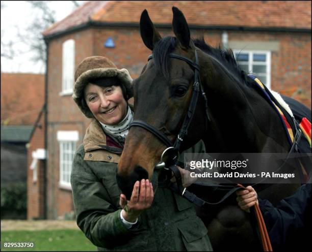Trainer Henrietta Knight with Best Mate during a photo-call.