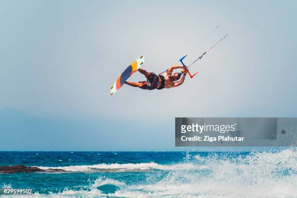 kiteboarding - kite foto e immagini stock