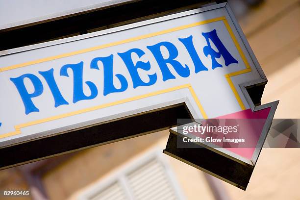 close-up of an information board, naples, naples province, campania, italy - italiaanse tekst stockfoto's en -beelden