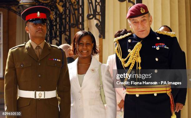 Mike Beharry 208 General Sir Mike Jackson Stock Photos, High-Res Pictures, and ...