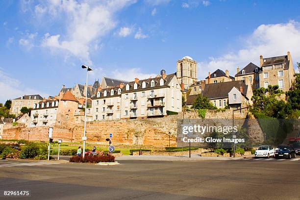 buildings in a city, le mans, sarthe, pays-de-la-loire, france - le mans france fotografías e imágenes de stock