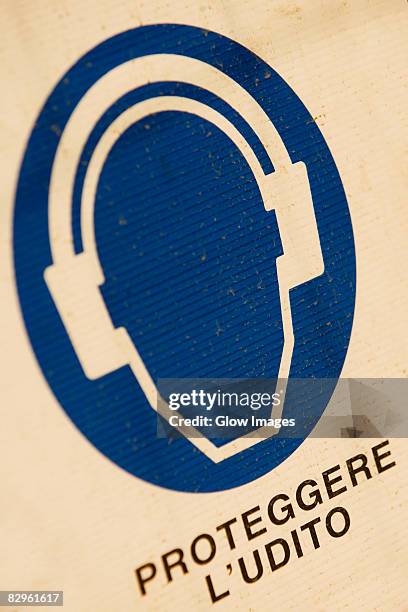 close-up of a signboard, italian riviera, cinque terre national park, vernazza, la spezia, liguria, italy - italiaanse tekst stockfoto's en -beelden