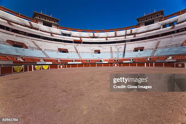 panoramic view of a bullring, plaza de toros san marcos, aguascalientes, mexico - stierengevecht stockfoto's en -beelden