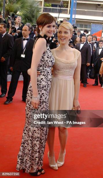 Actresses Emily Mortimer and Scarlett Johansson.