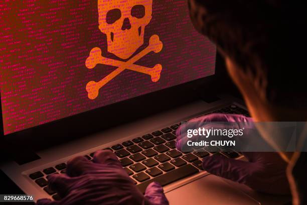 hacker - pirata foto e immagini stock