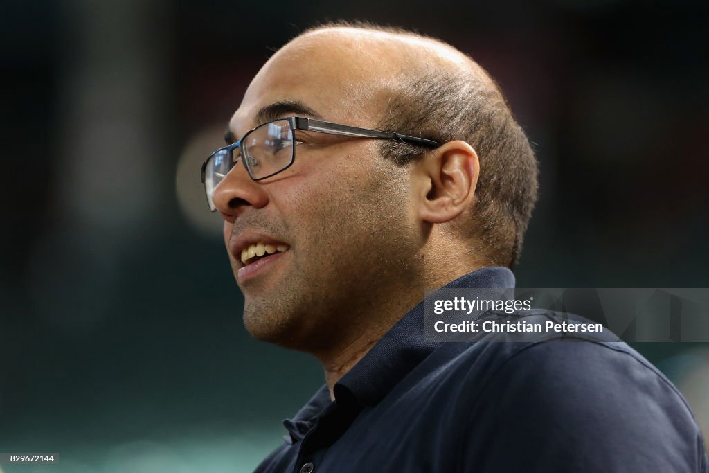 Los Angeles Dodgers v Arizona Diamondbacks